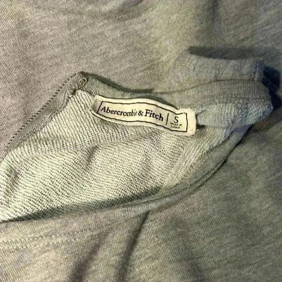 Abercrombie & Fitch Gray Cold Shoulder Sweat Shirt Dress, Size Small - Picture 6 of 7